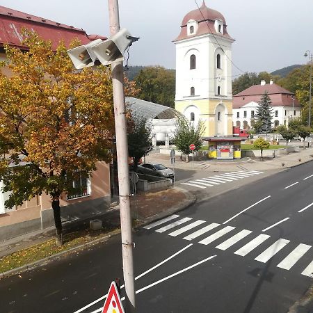 Penzion Marina Pri Slovenskej Restauracii Brezno Exteriör bild