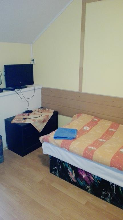 Penzion Marina Pri Slovenskej Restauracii Brezno Exteriör bild