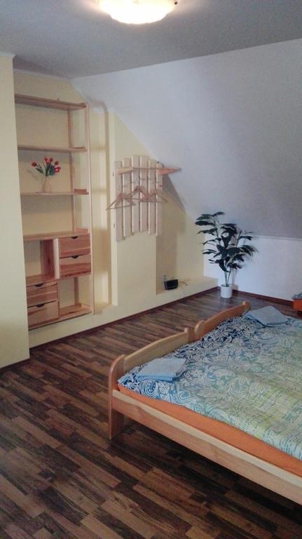 Penzion Marina Pri Slovenskej Restauracii Brezno Exteriör bild